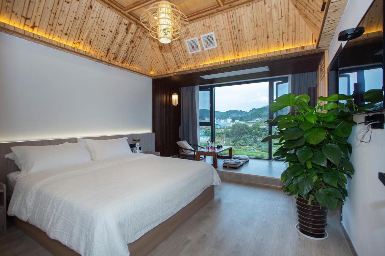 Heaven'S Gate Home Stay --Free Pick Up Service--Panoramic View Of Tianmen Mountain Zhangjiajie Exteriör bild